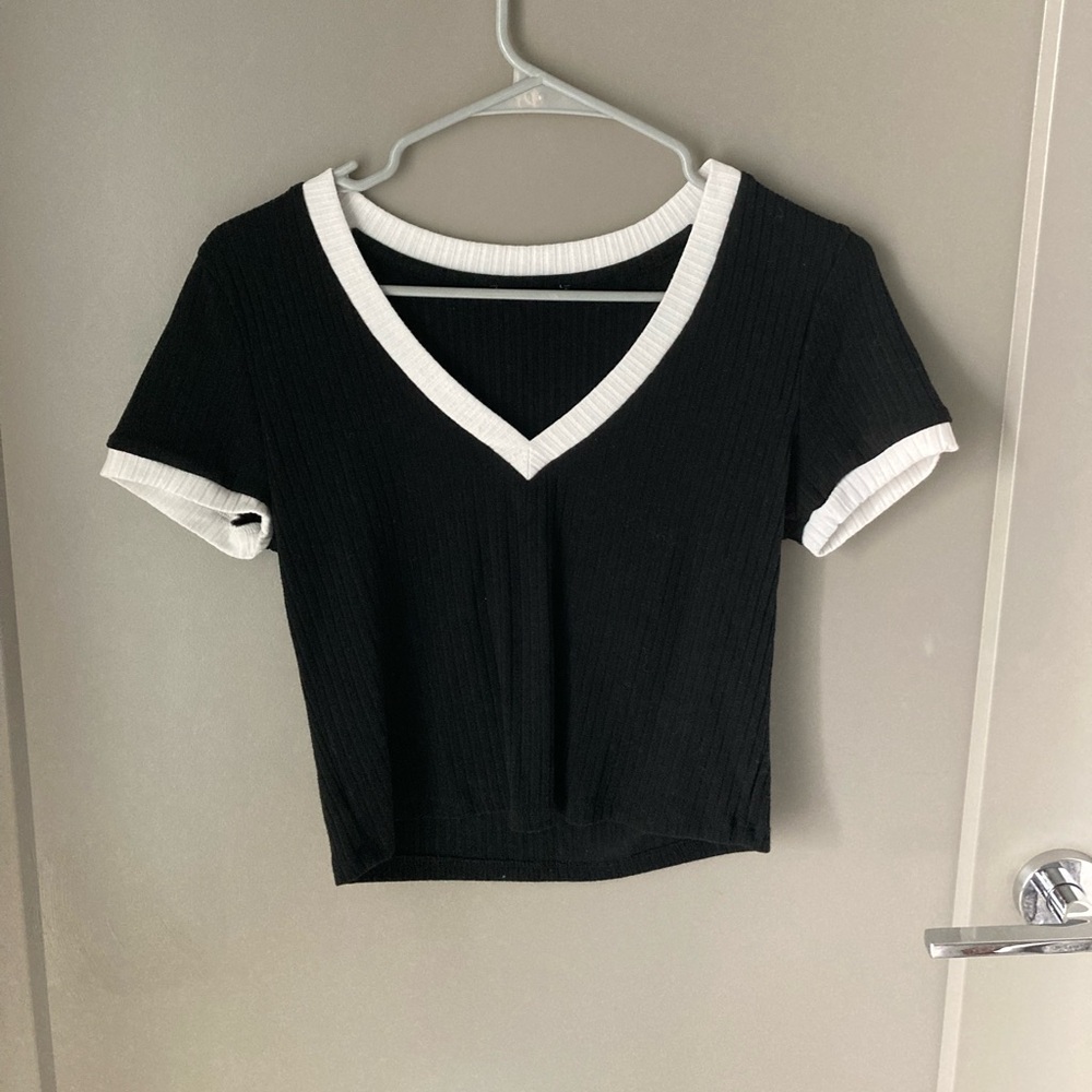 Black V-Neck Short Sleeve Top with White Trim